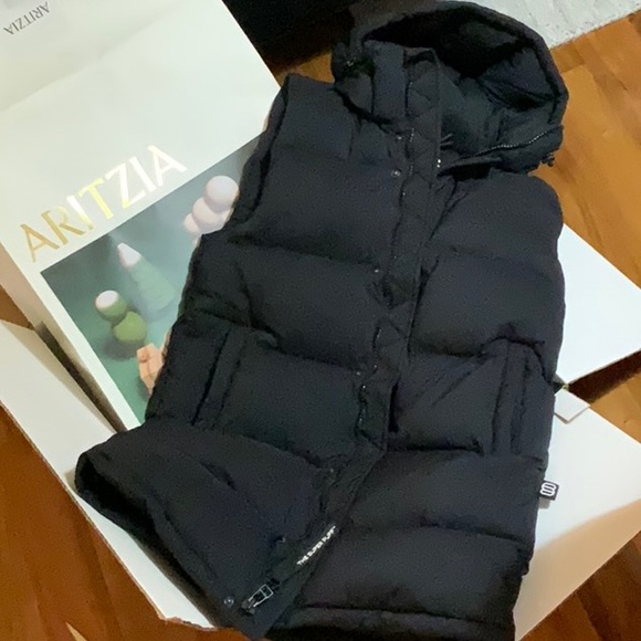 Aritzia Super Puff Vest Mid length with removable hoodie BLACK XS - Picture 1 of 13